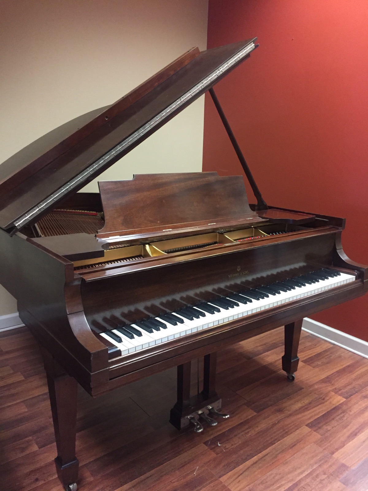 Grand Pianos New Hartford, NY Center Stage